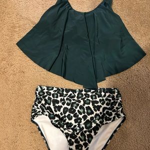 Women's bathing suit